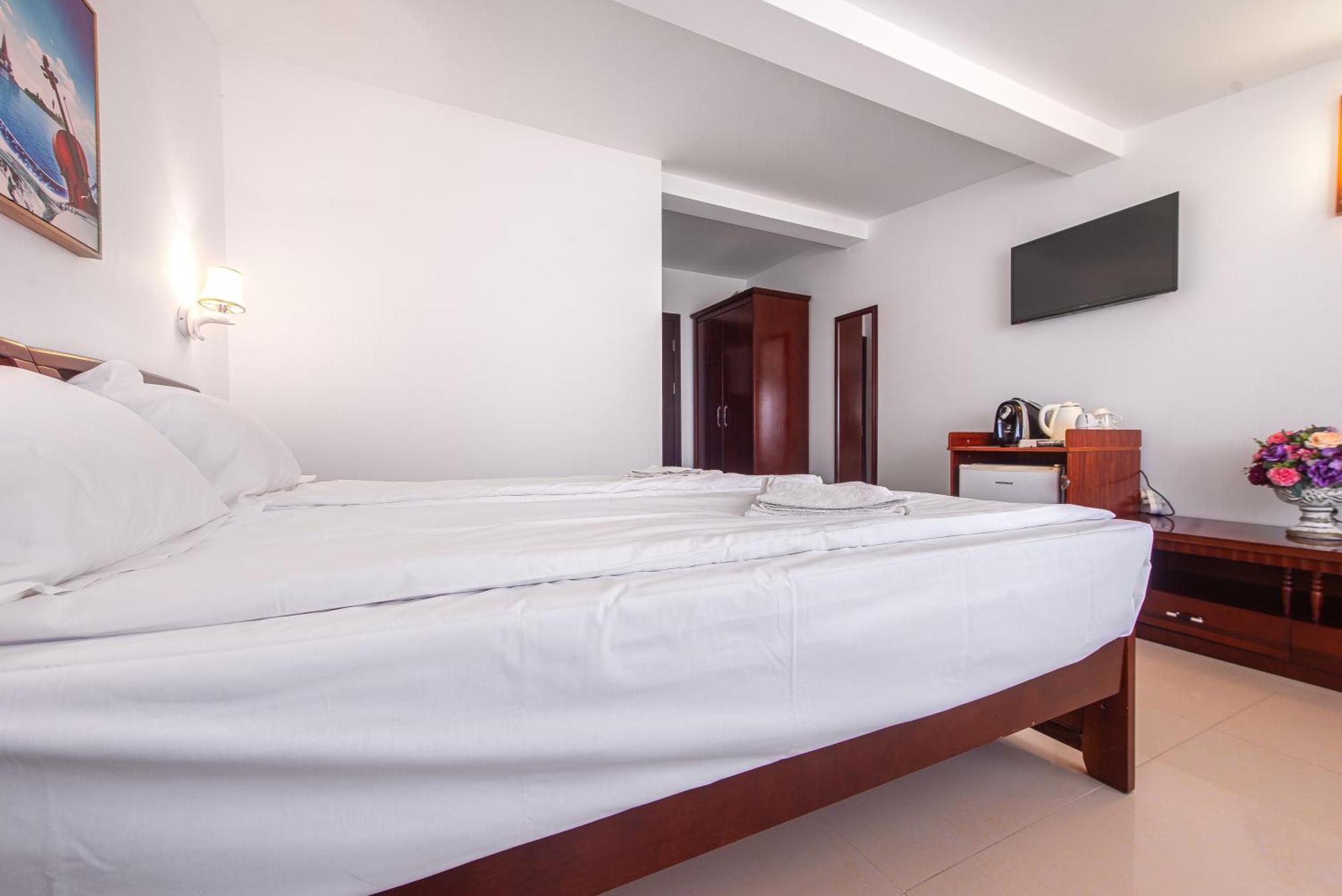 Sunrise Hotel Venus Exterior foto